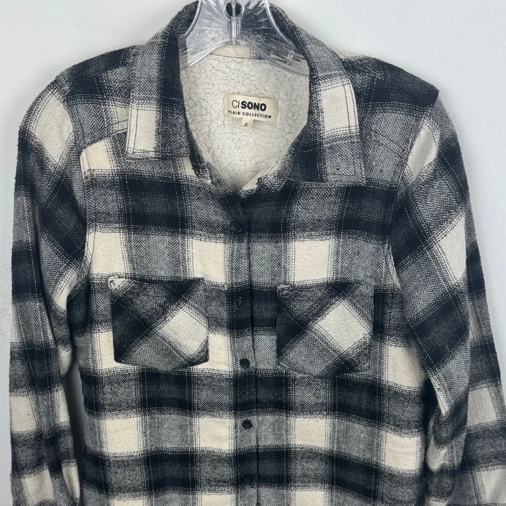 Flannel - Picture 5 of 9